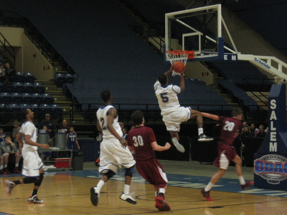 NCAC Opener Spoiled by Tigers' Buzzer Beater - Oberlin College Athletics